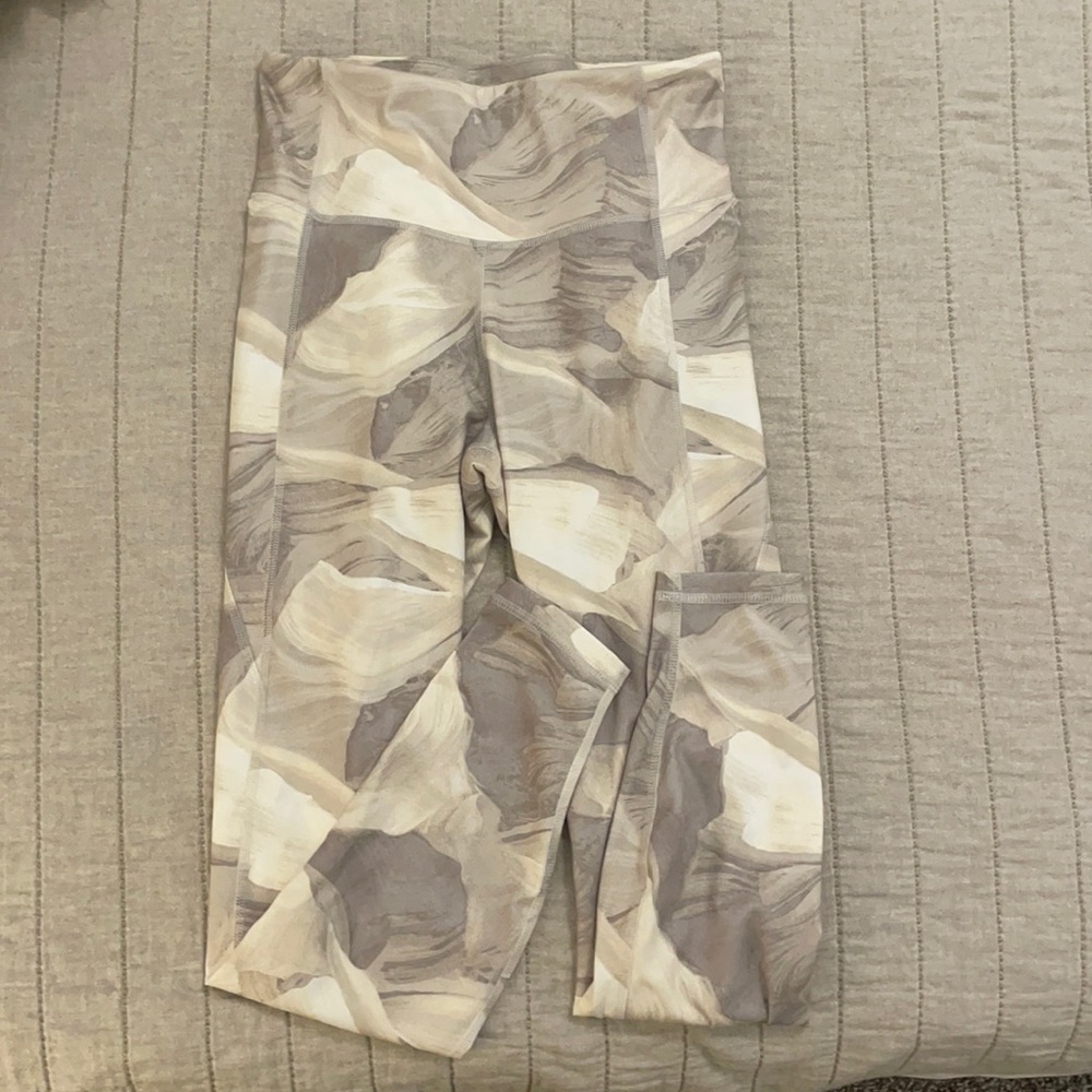 All in motion high waisted leggings